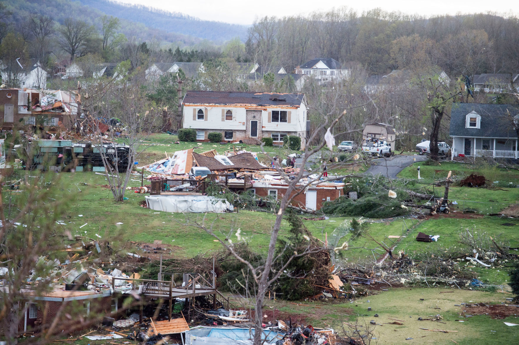 LNA 04172018 Elon Tornado JW 07.jpg